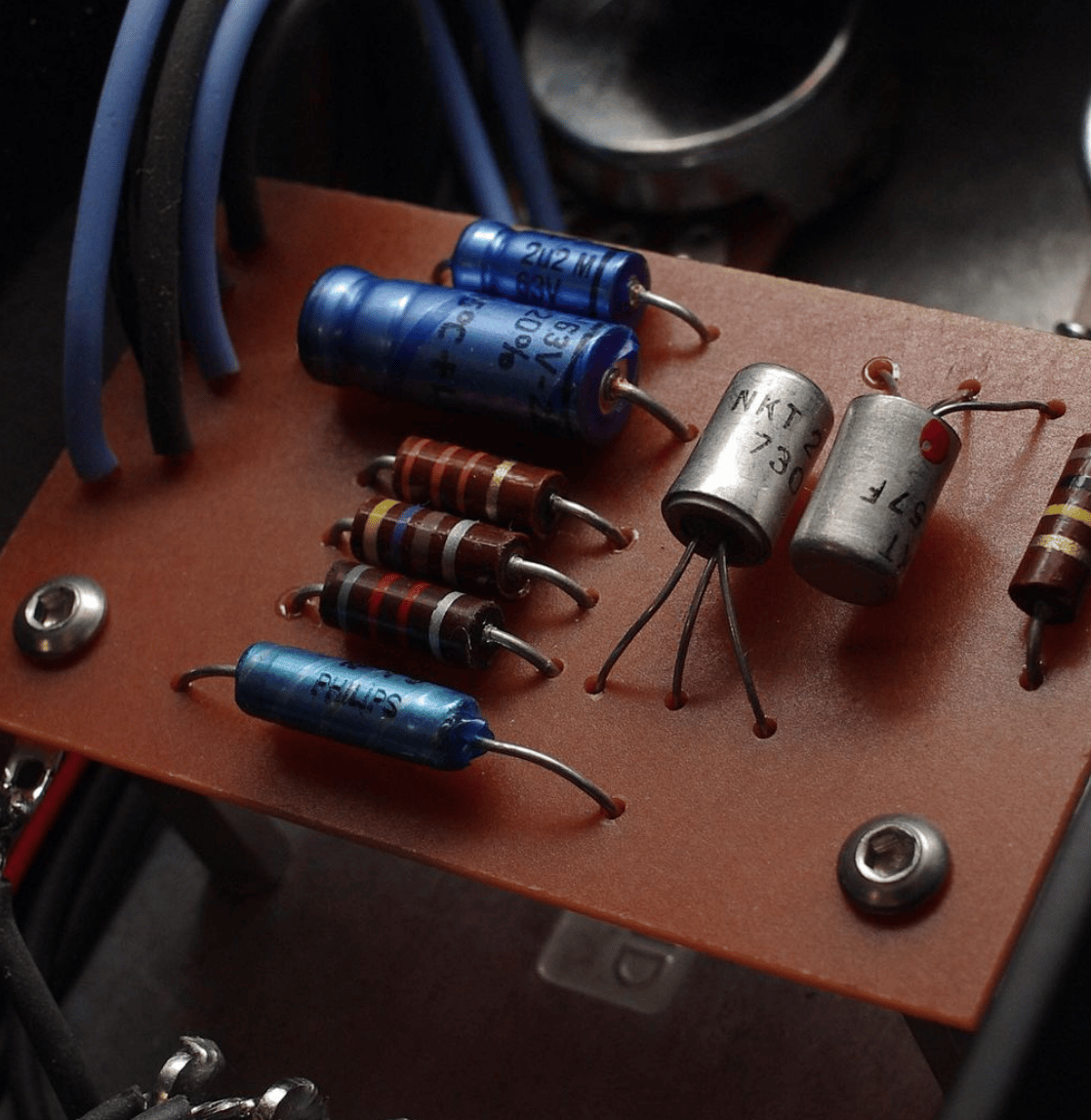 Fuzzface - NKT germanium fuzz | blue colander stompboxes Fuzzface - NKT germanium fuzz | blue colander stompboxes